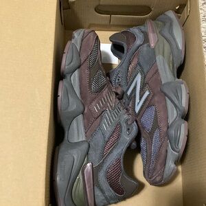 New Balance 9060’s Grey, Burgundy, Green